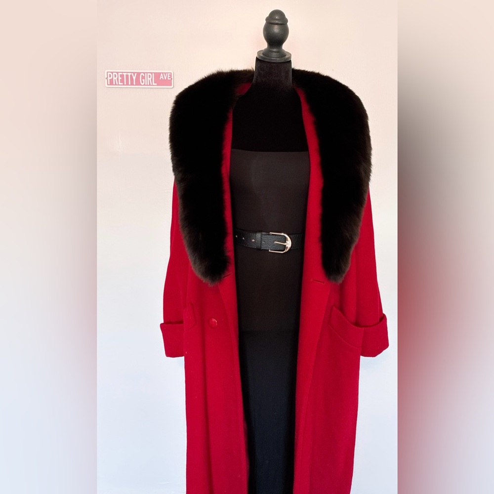 Vintage Loring, red Frostmann 100% wool made in the USA genuine fur lined collar